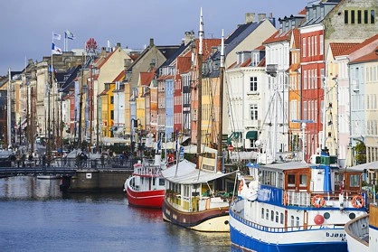 Nyhavn in Copenhagen with restaurants for corporate events