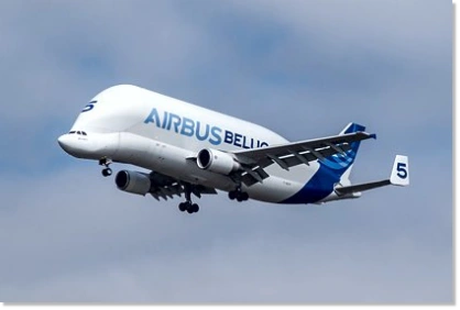 Airbus Beluga landing in Hamburg